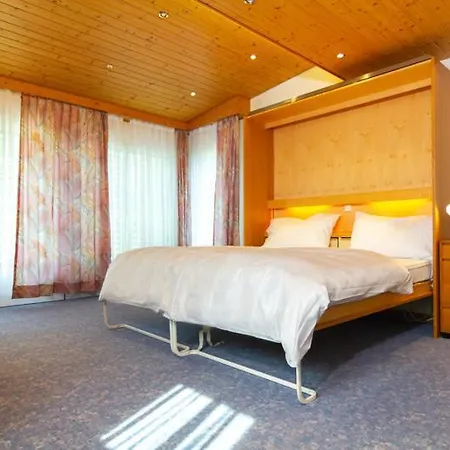 Swiss Views Hotel *