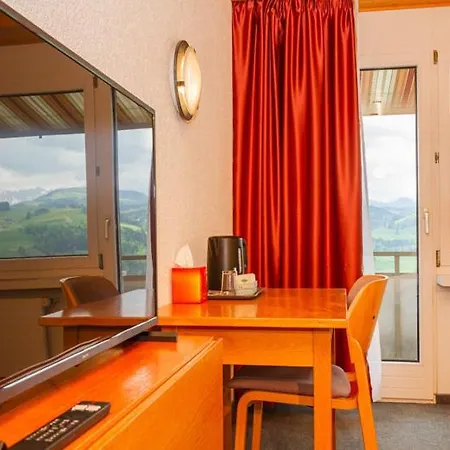 Swiss Views فندق
